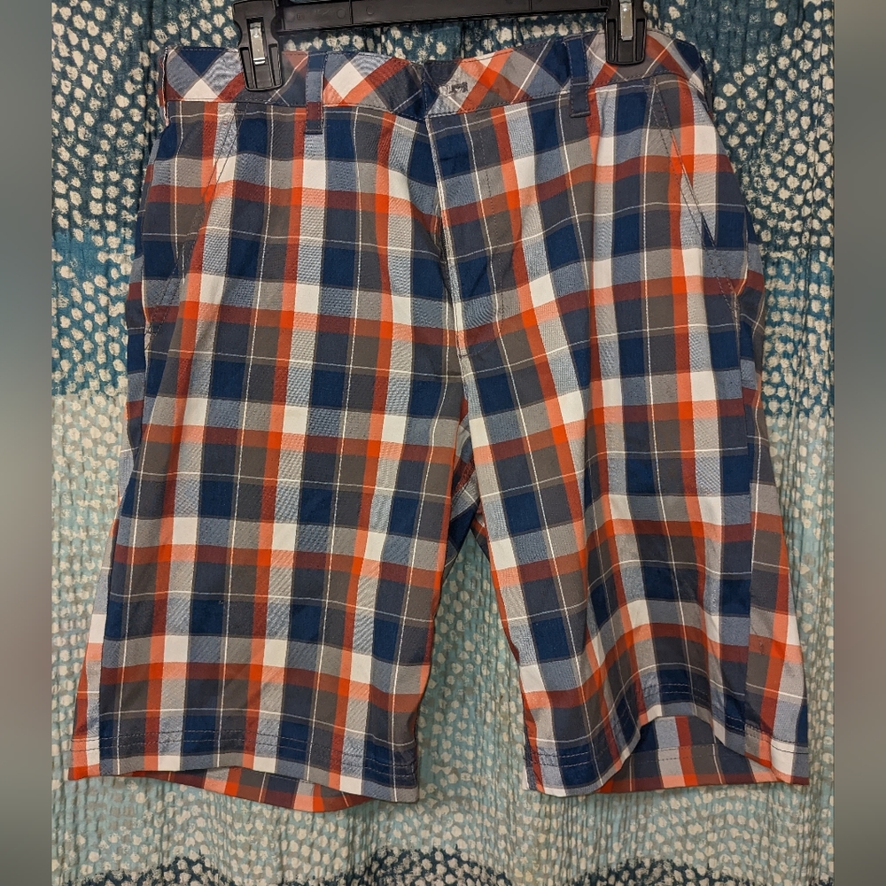 IZOD golf shorts